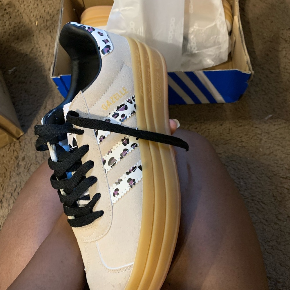 COPY - Adidas - Picture 10 of 13